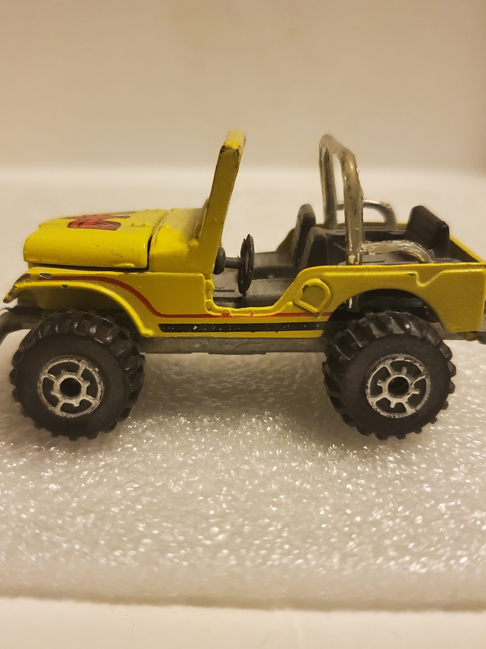 Vtg. 1982 JRI Road Champs Coyote JEEP 4X4 Eagle Hood & Suspension Rare Graphics